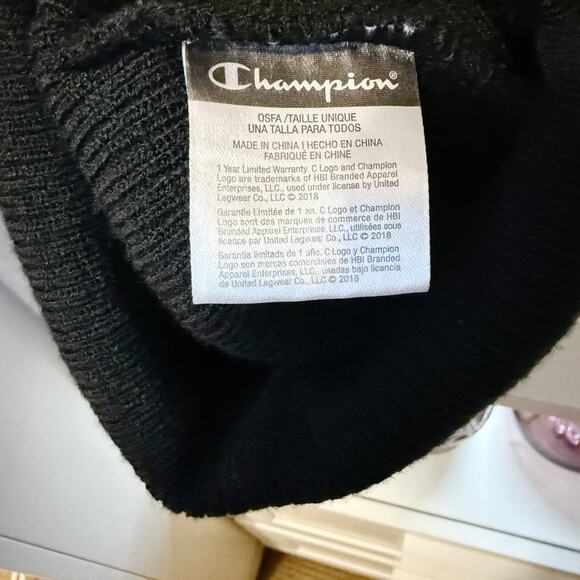 Champion Black Ribbed Knit Embroidered Logo Cuff Beanie Cap Hat Unisex One Size - Picture 5 of 7